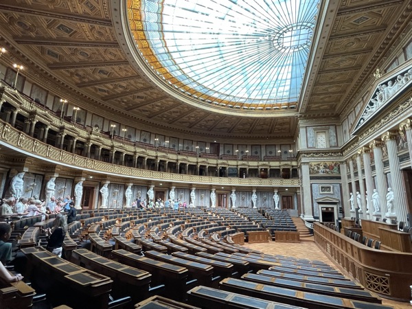 Kelsen im Parlament - Dinner & Tour
